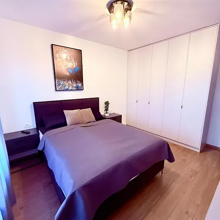Apartment Mv Style - *